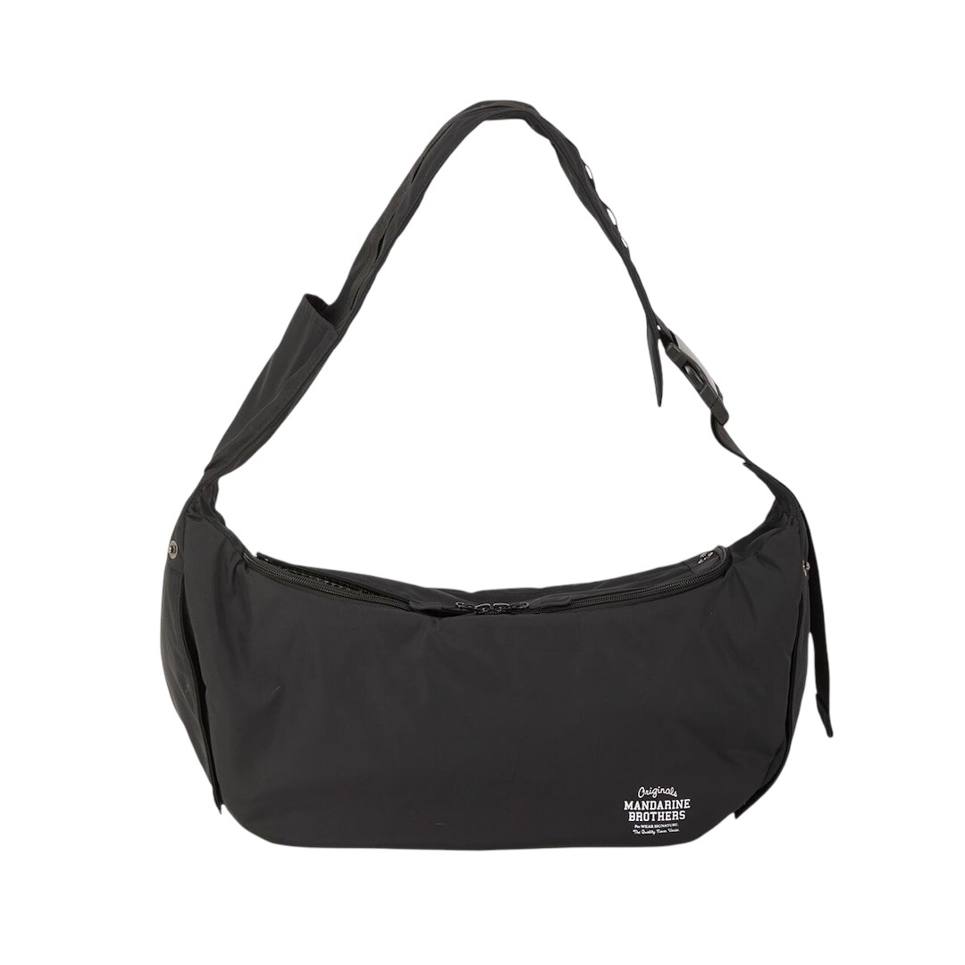 SLEEVE SHOULDER BAG 斜背式口蓋包(黑色)