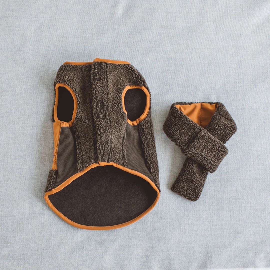 BOA FLEECE VEST |  簡約絨毛背心 ／咖