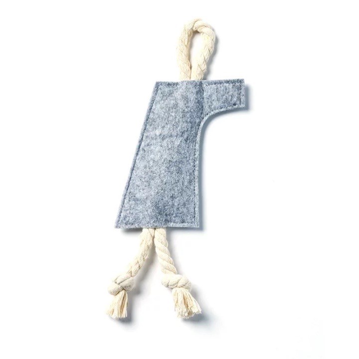 GRIS LOGO ROPE TOY WEIMARANER GREY | 棉繩毛氈玩具 /灰