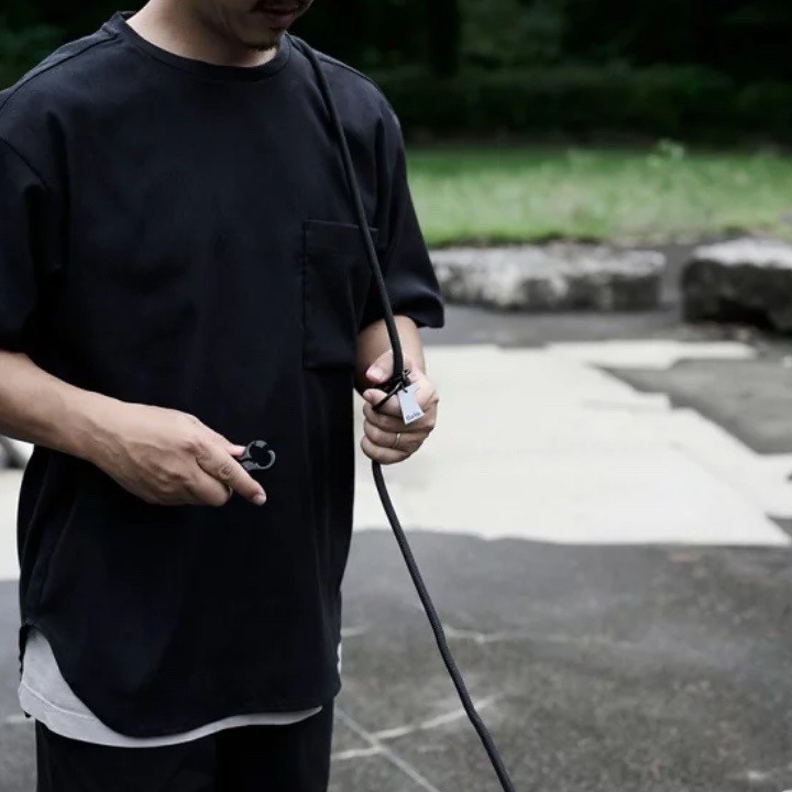 GRIS THE SHOULDER LEASH PEAT BLACK| 斜背式牽繩／黑