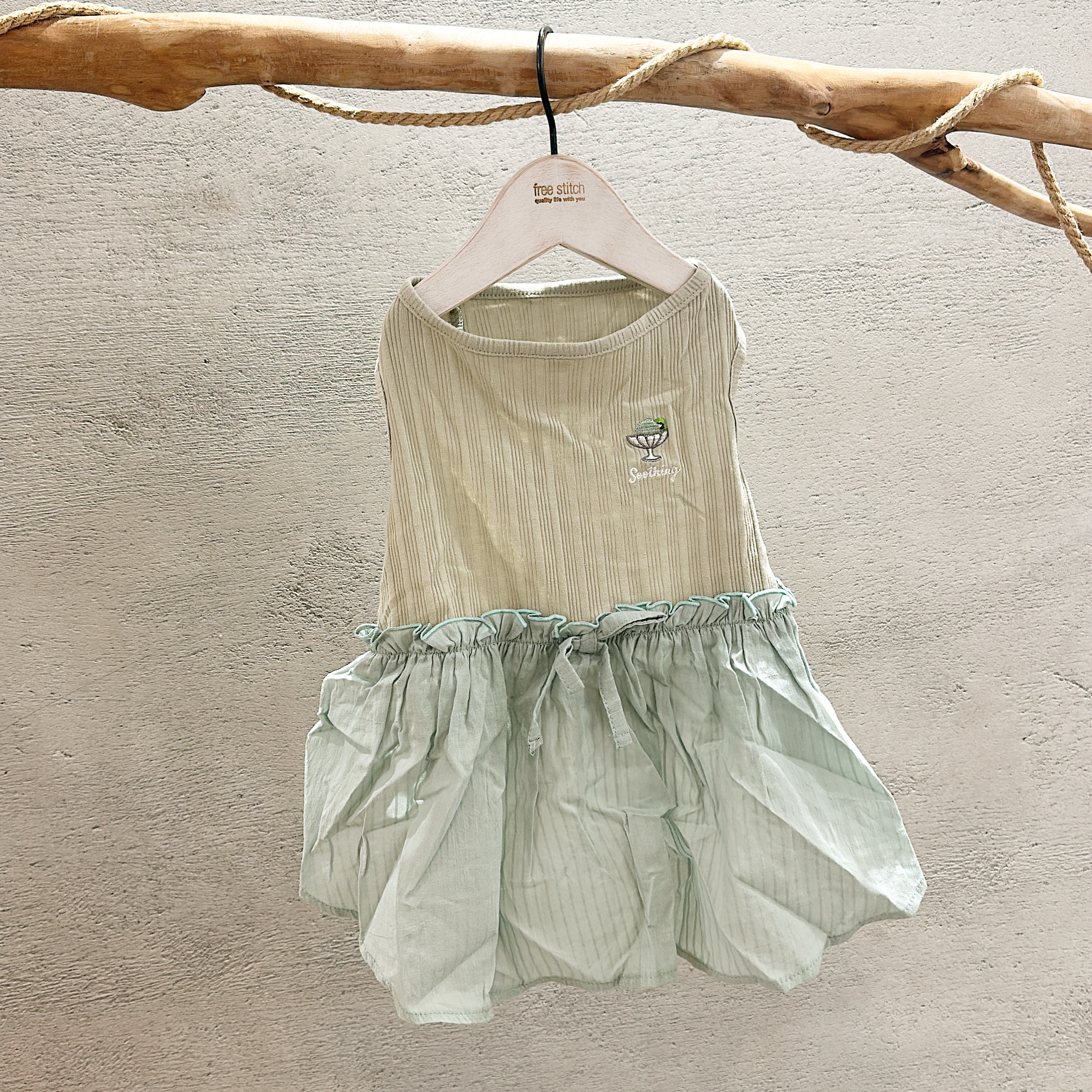 SALE |  薄荷綠刺繡聖代拼接洋裝  XL/XXL