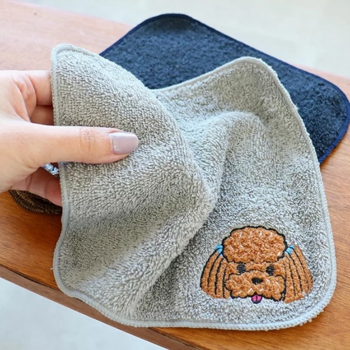 日本插畫家手繪動物小方巾