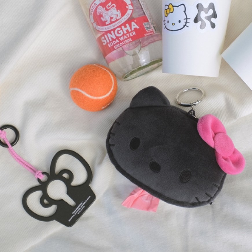 HELLO KITTY x ARUMARU POOP BAG KEY RING | 凱蒂貓吊飾拾便袋  黑